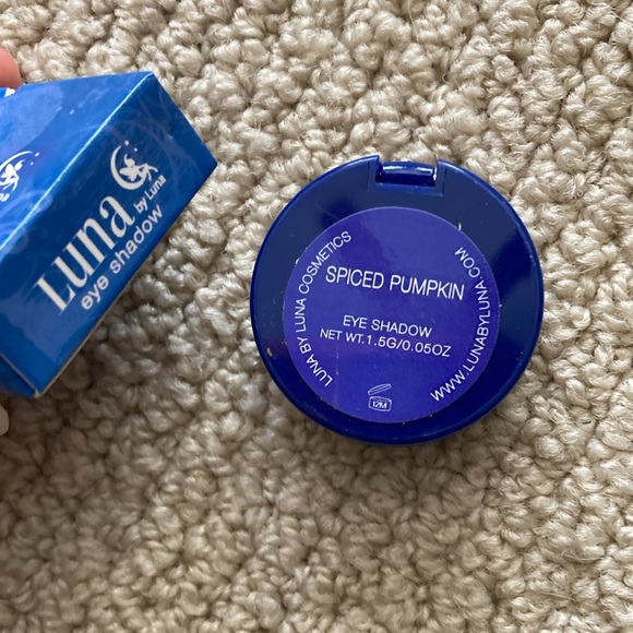 NEW Luna by Luna Eye Shadow Shimmer Spiced Pumpkin Pressed Powder 0.05 oz 1.5 g - Picture 4 of 8